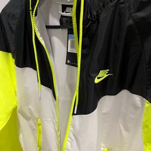 Nike Wind Breaker New